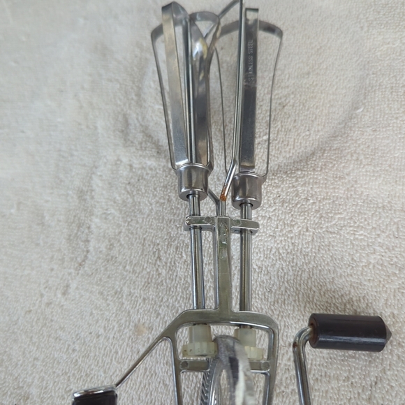 Vintage Stainless Steel Hand Held Mixer Egg Beater 10-Inches Long 1960s - Picture 8 of 11